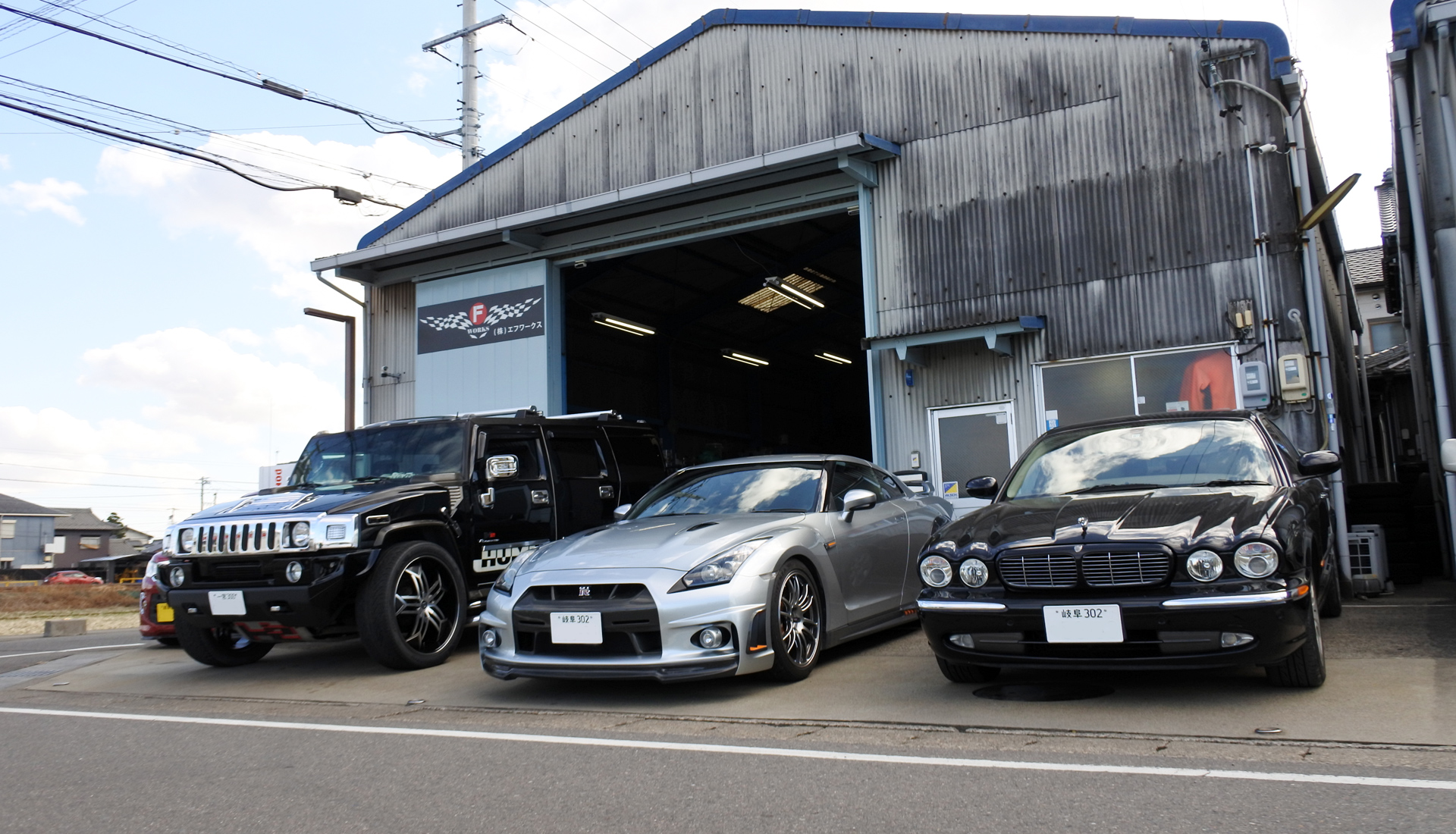 軽貨物運送、新車・中古車の販売、車のパーツ交換、タイヤ交換、車検の相談なら岐阜県羽島郡岐南町のエフワークスへお任せください。